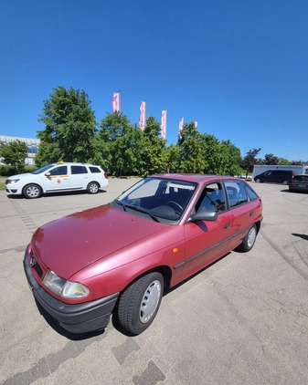 Opel Astra cena 3800 przebieg: 102400, rok produkcji 1999 z Warszawa małe 137